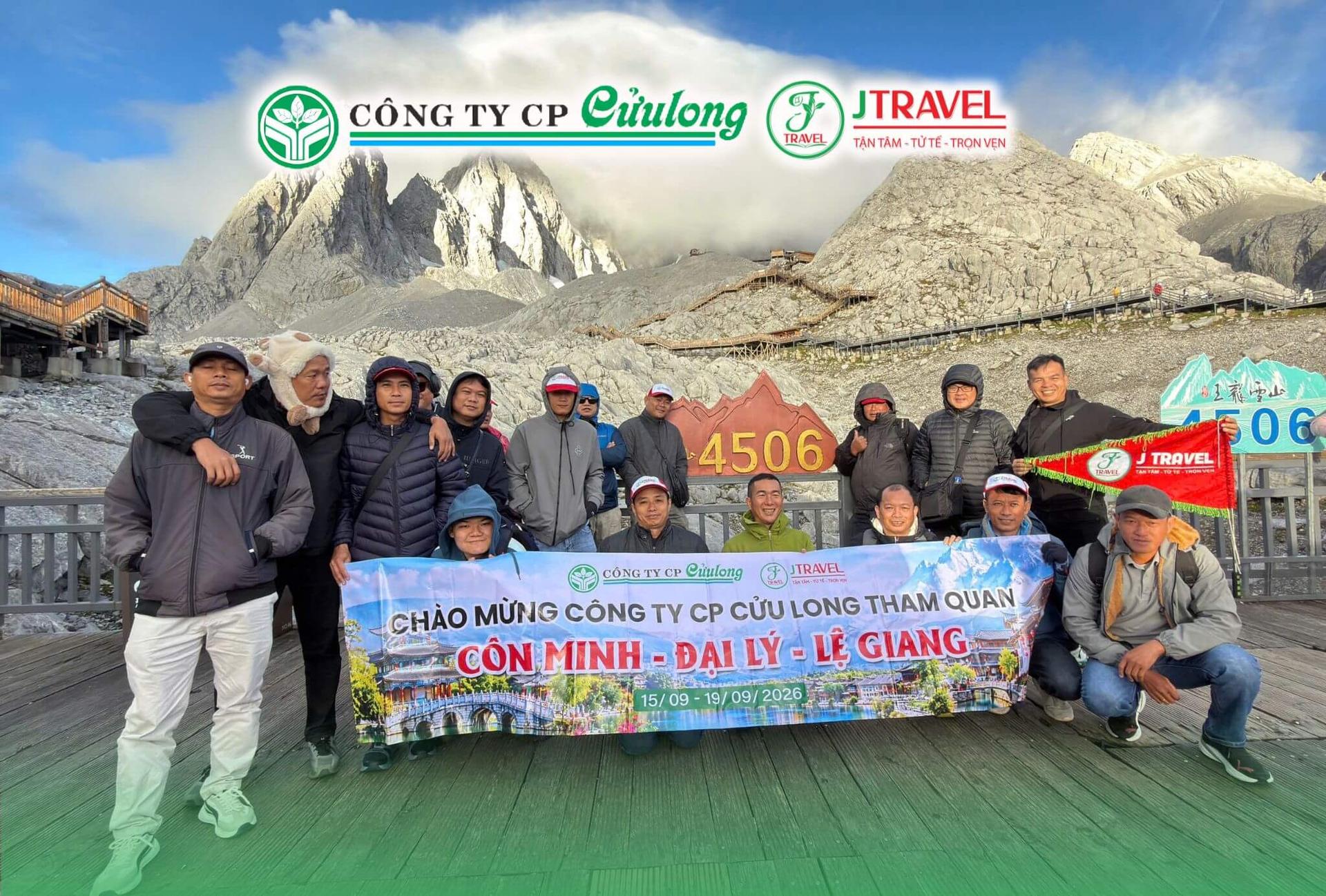 nui-tuyet-ngoc-long-doan-cong-ty-cp-cuu-long