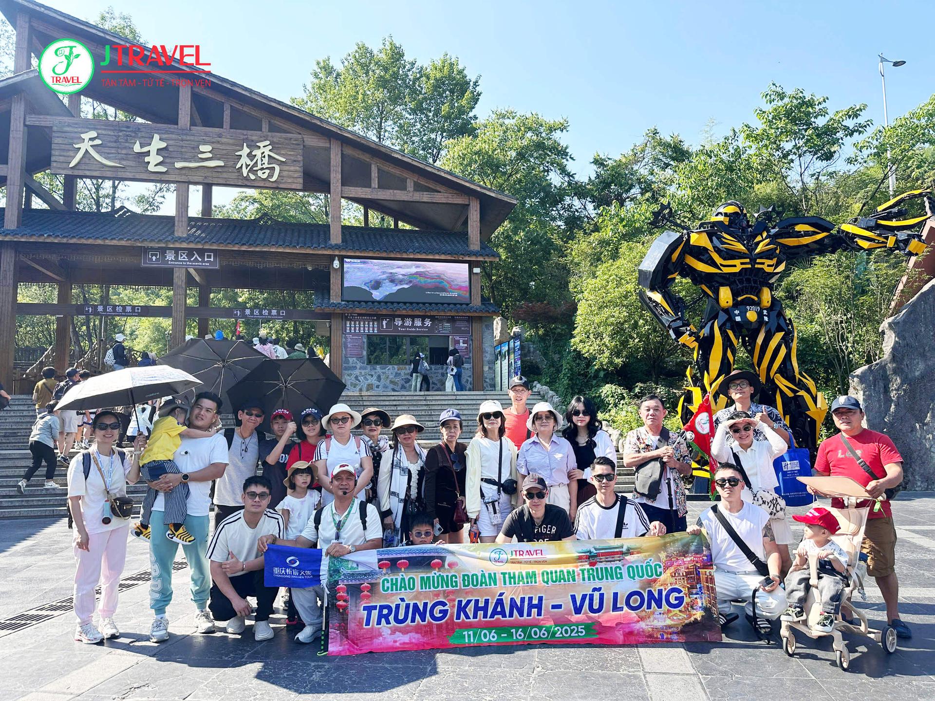 jtravel-vu-long-canh-quay-transformers