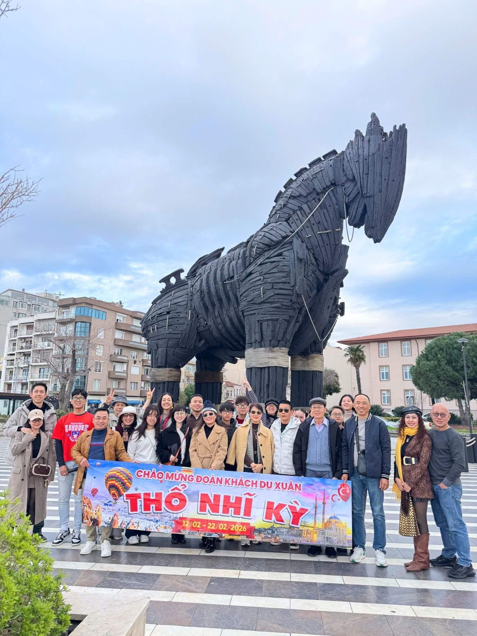 ngua-go-thanh-troy-canakkale-tho-nhi-ky-jtv