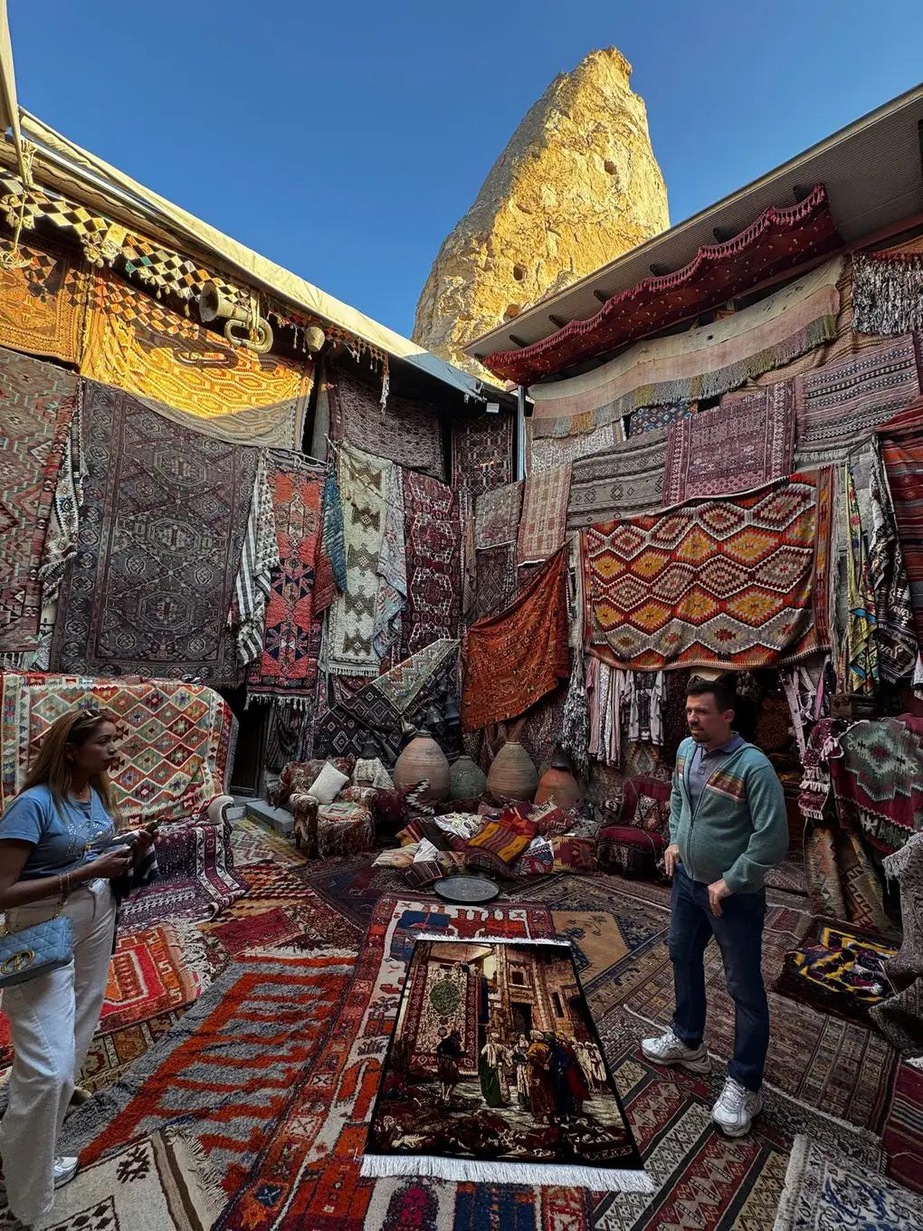Chợ thảm tại Cappadocia - Tour Thổ Nhĩ Kỳ