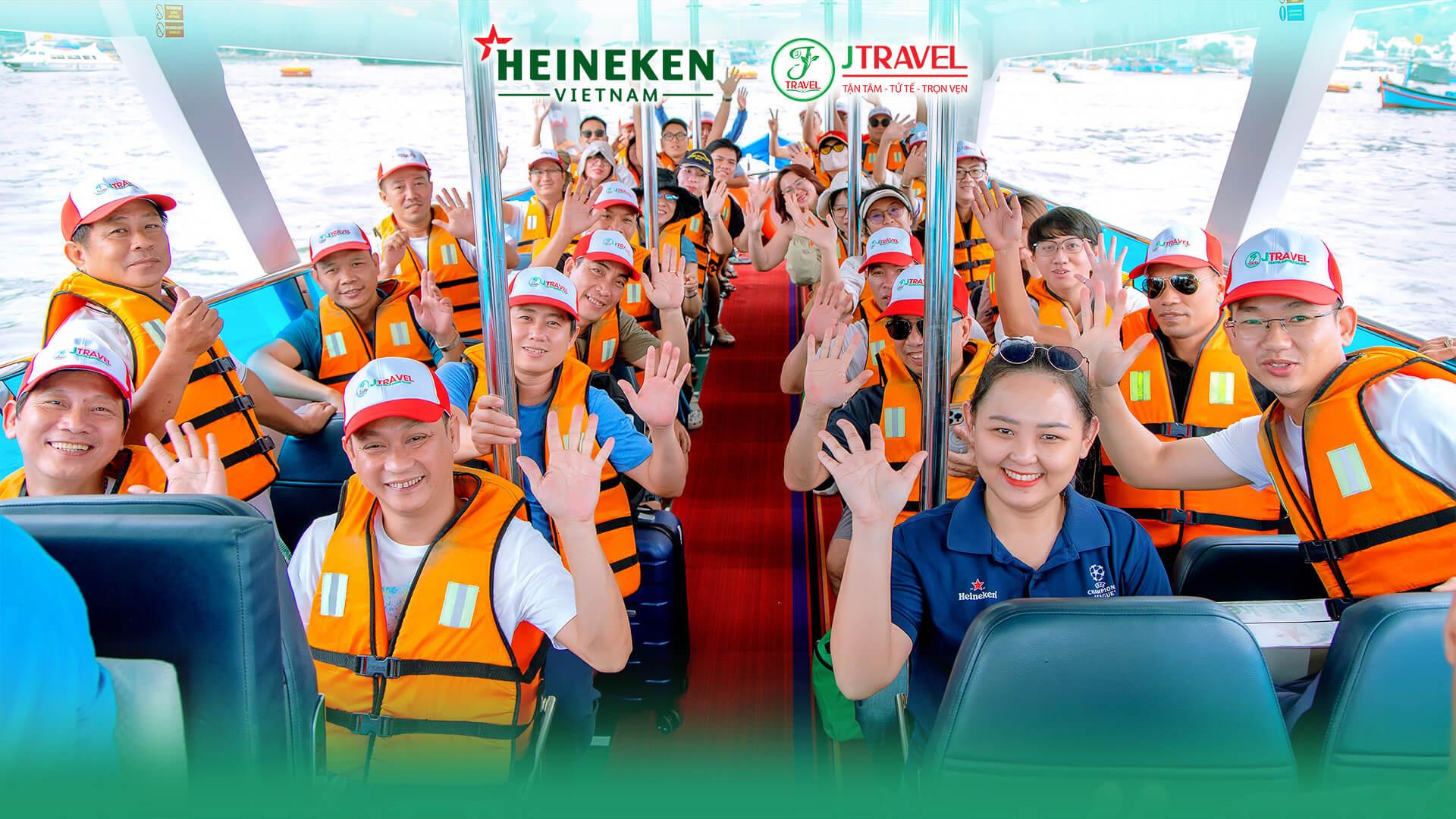 company-trip-heineken-viet-nam-nha-trang