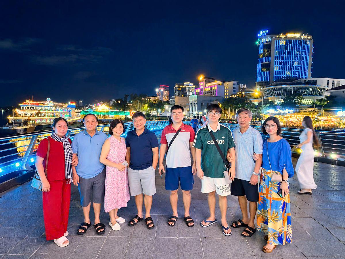 ben-ninh-kieu-can-tho-ve-dem