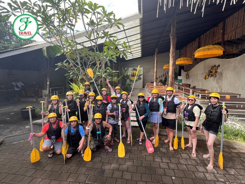 Tour Bali: Chèo thuyền vượt thác White Rafting - Núi lửa Kintamani - Đền Tirta Empul - Uluwatu