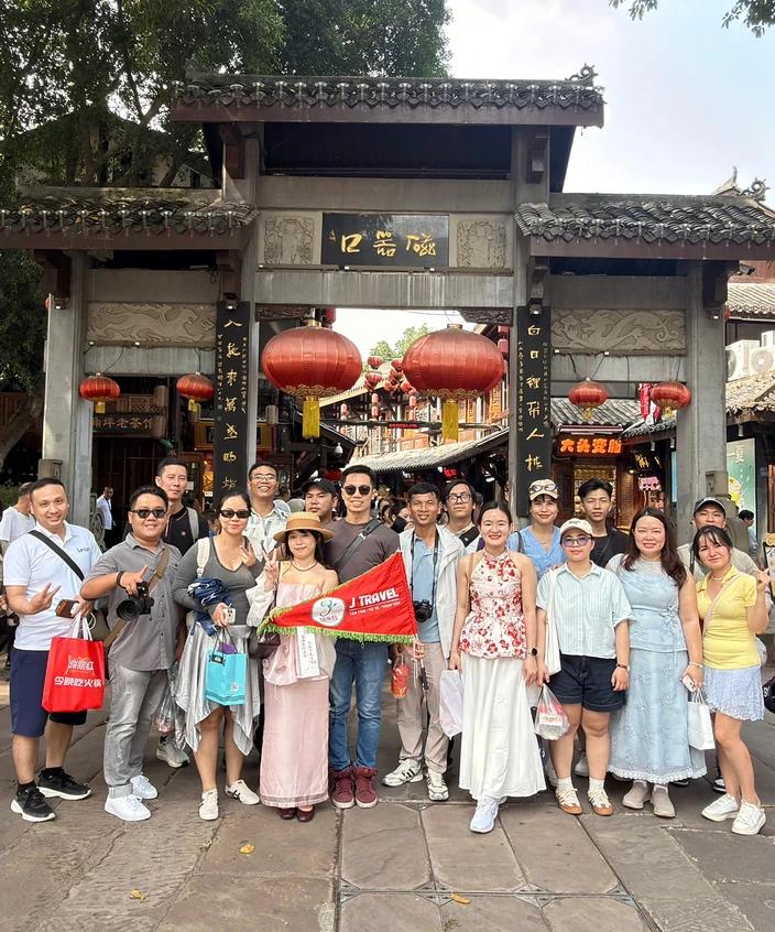 BH Asia Company Trip Trùng Khánh 2026 | Du lịch Trùng Khánh cùng J Travel