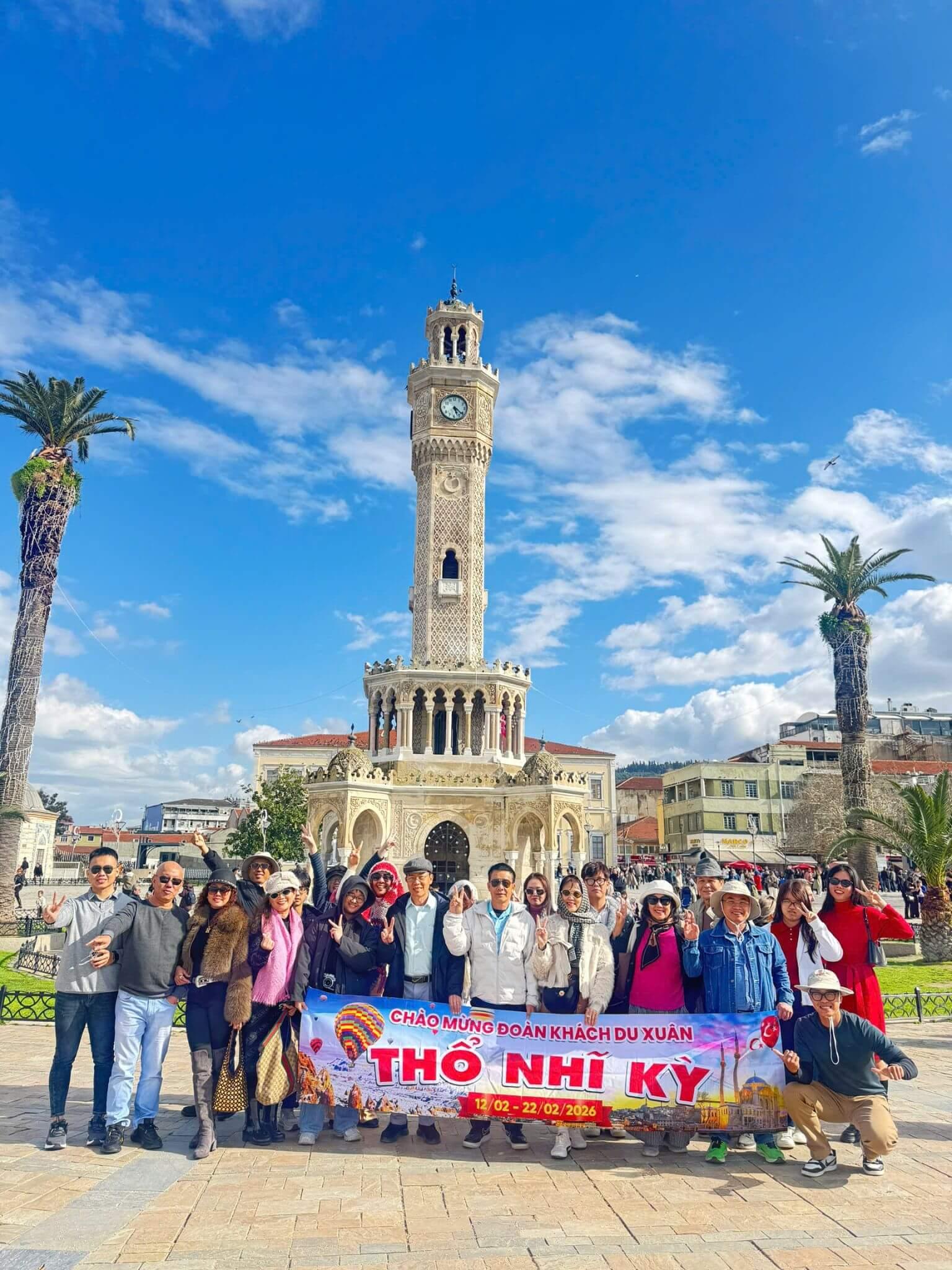 thap-dong-ho-konak-square-izmir-tho-nhi-ky-jtv