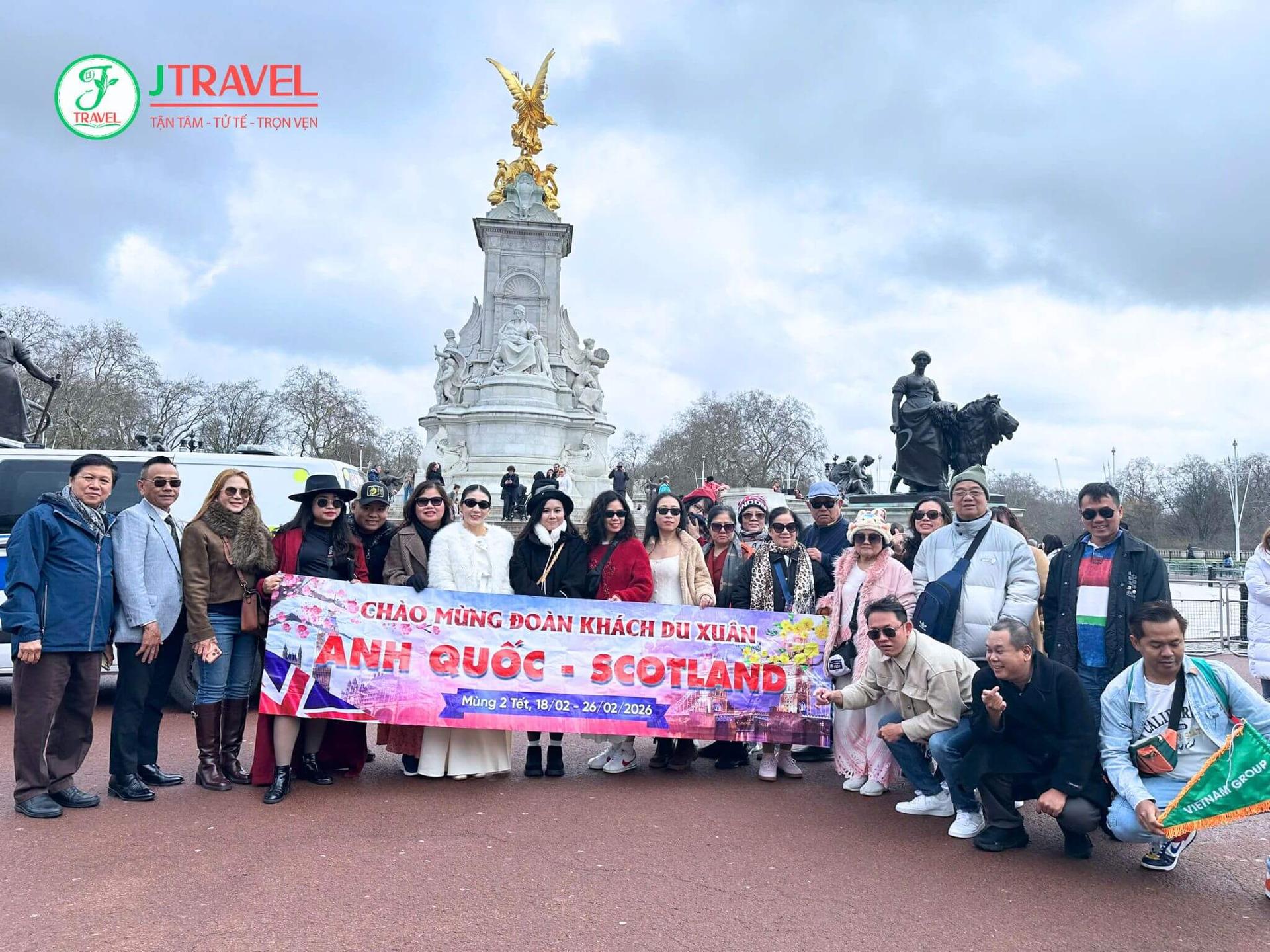 dai-tuong-niem-victoria-buckingham-london
