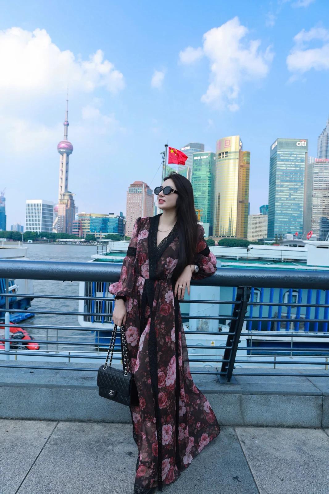Du khách check-in bến Thượng Hải ngắm tháp Minh Châu - Tour Thượng Hải No Shop