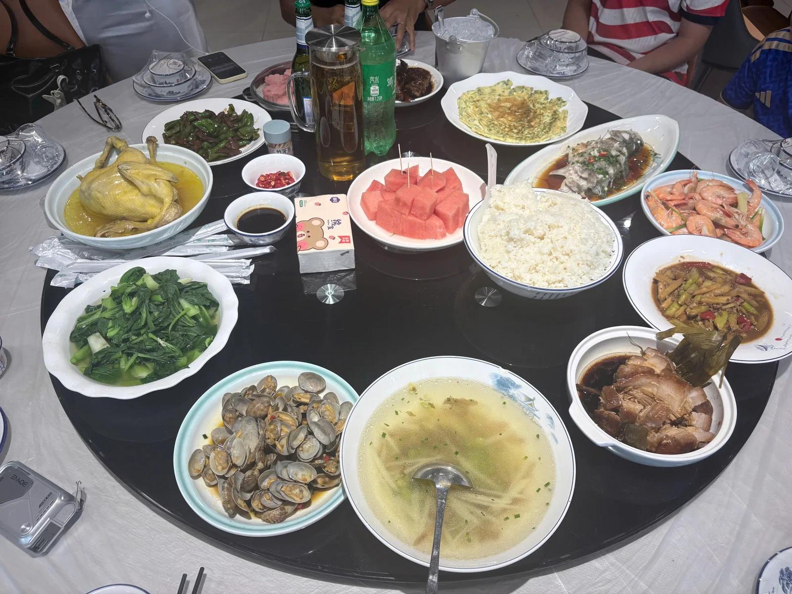 Bữa ăn đoàn tại nhà hàng Thượng Hải - Tour Thượng Hải No Shop