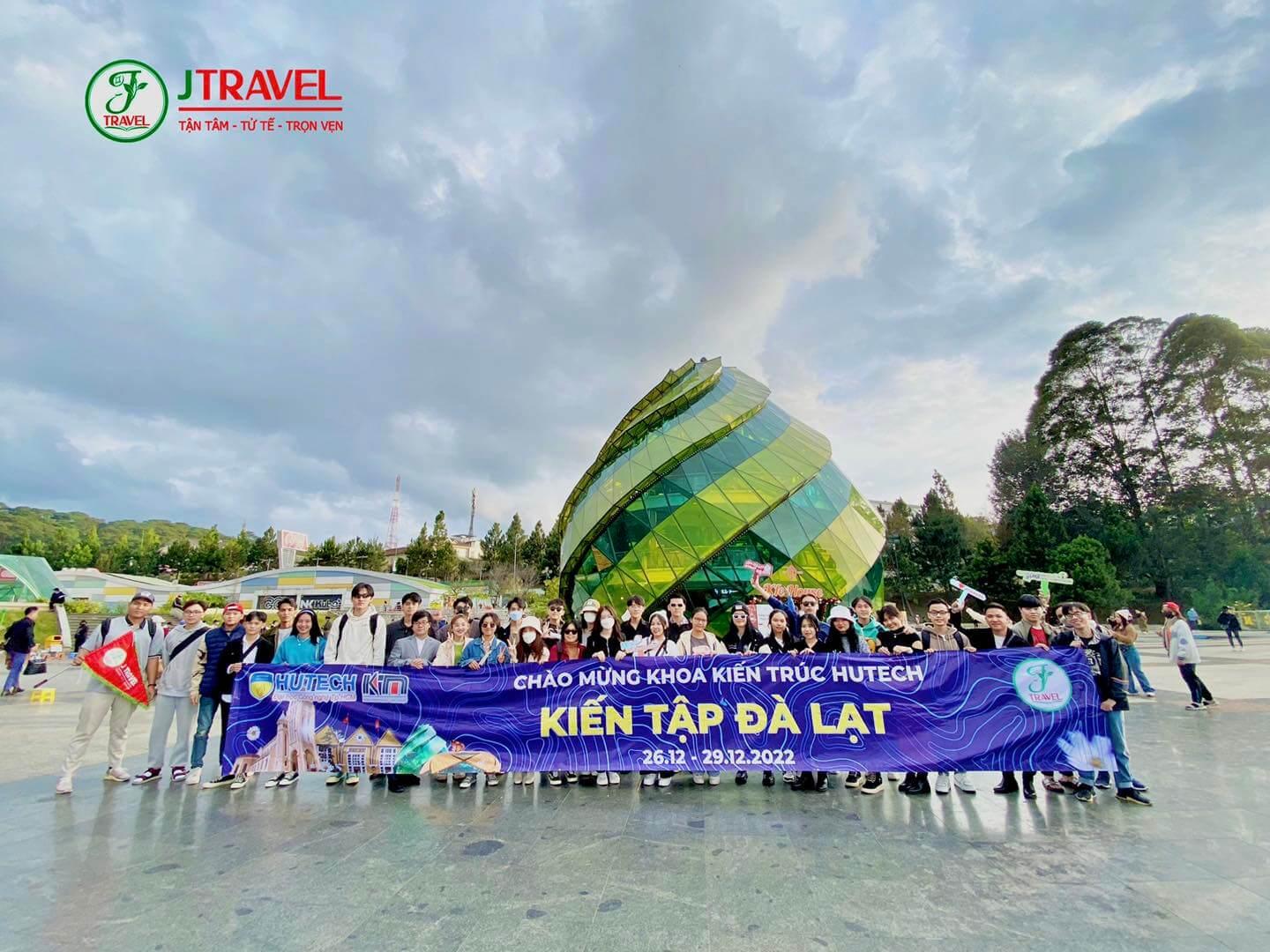 Tour Đà Lạt 4N3Đ: Nhà Thờ Domain - Puppy Farm - Vườn Hoa Cẩm Tú Cầu Kết Hợp Teambuilding Và Gala Dinner